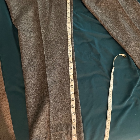 Banana Republic Suit (42R) slim - Picture 12 of 15